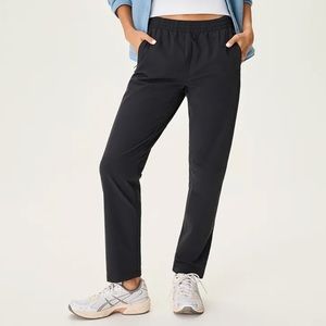 Outdoor Voices women’s Black RecTrek pants in size medium